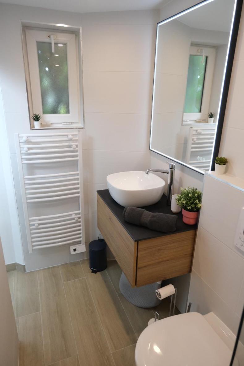 L'Escale Balneo'Romantique - Loveroom - Jacuzzi & Petit Dejeuner Villiers-sur-Marne Exterior photo